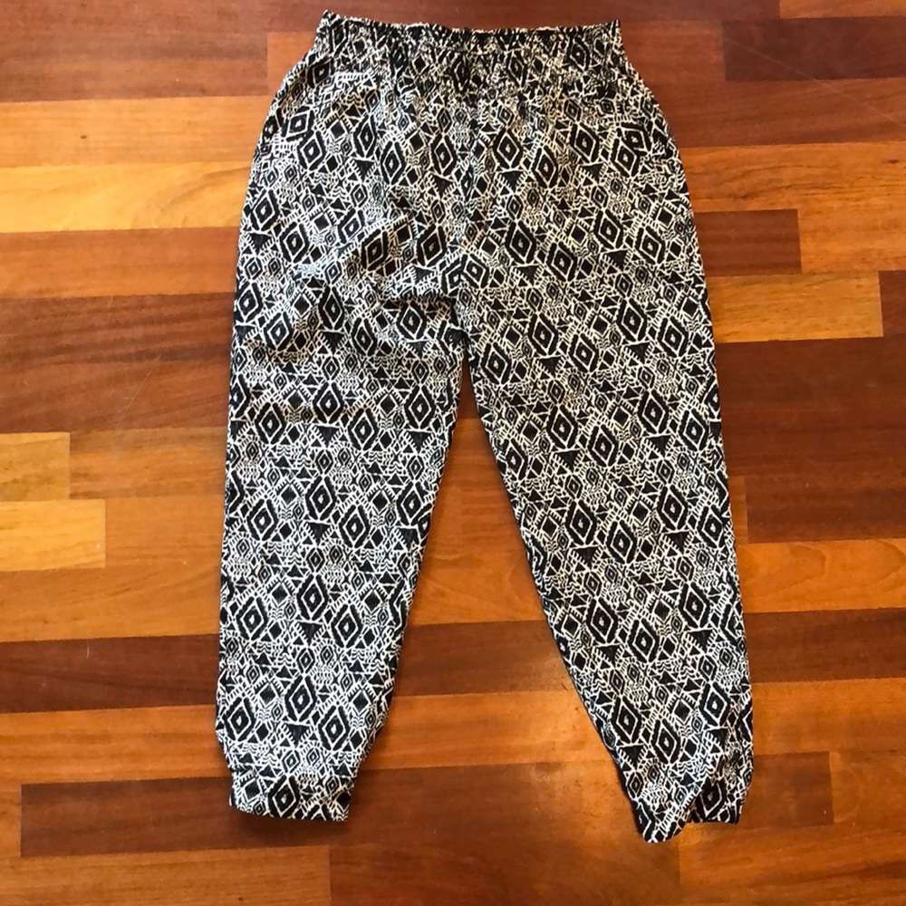 🍭Mudd fitted ankle patterned pants🍭
